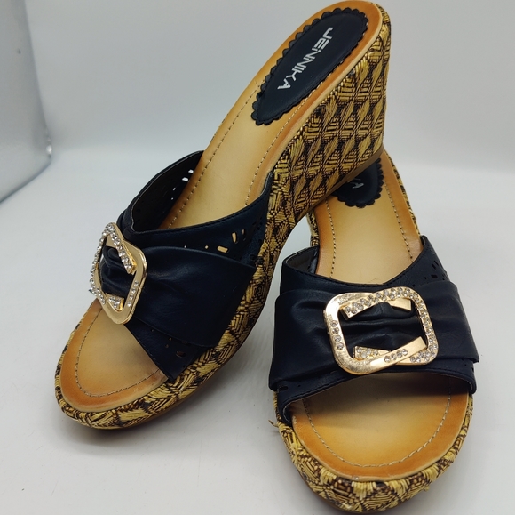 Italy Woven Straw Wedge Heel Black w/ Silver Rhinestone  Italy Woven Straw Wedge Heel Black w/ Silver Rhinestone Buckle Size 9.5